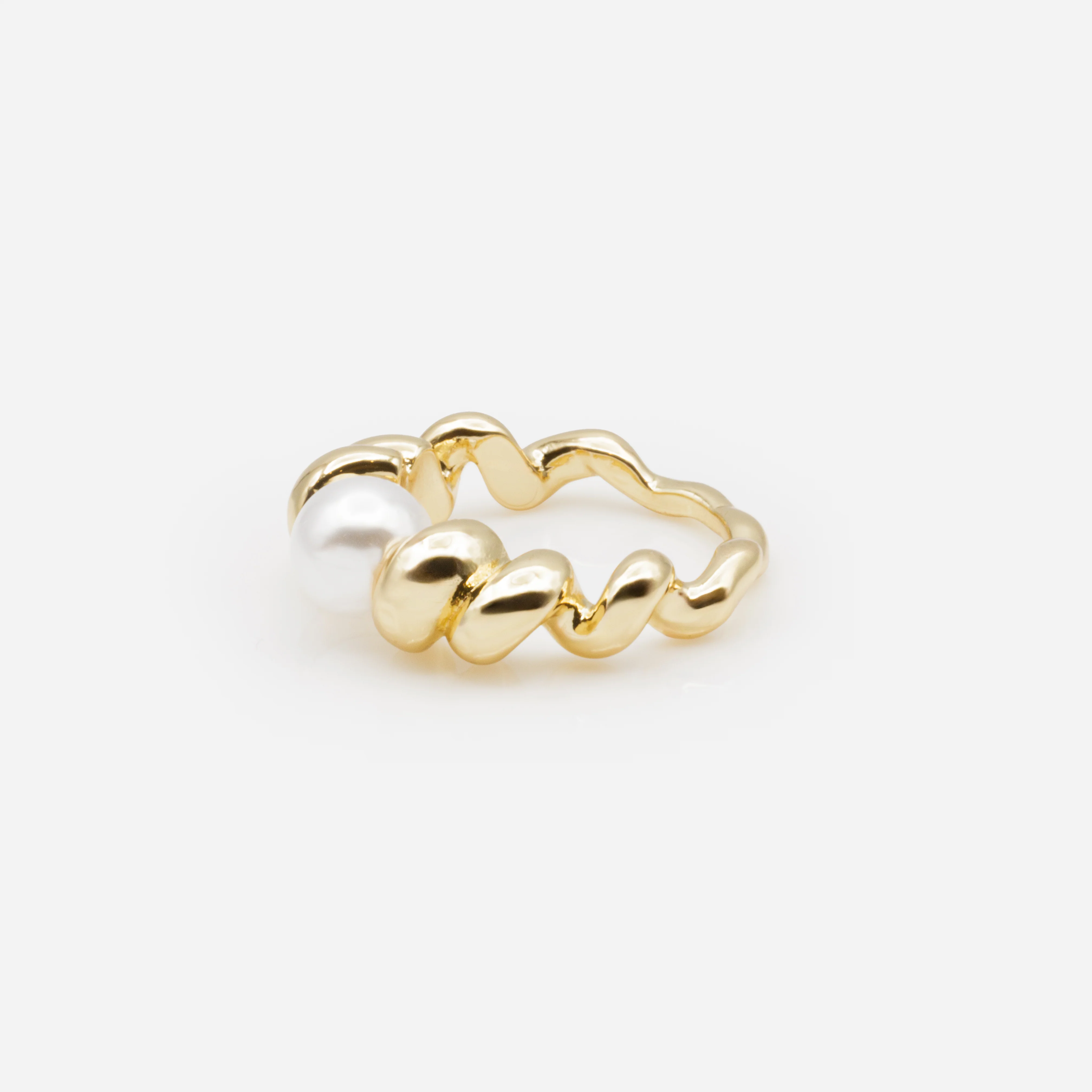 Bague dorée torsadée avec perle centrale - Image 2