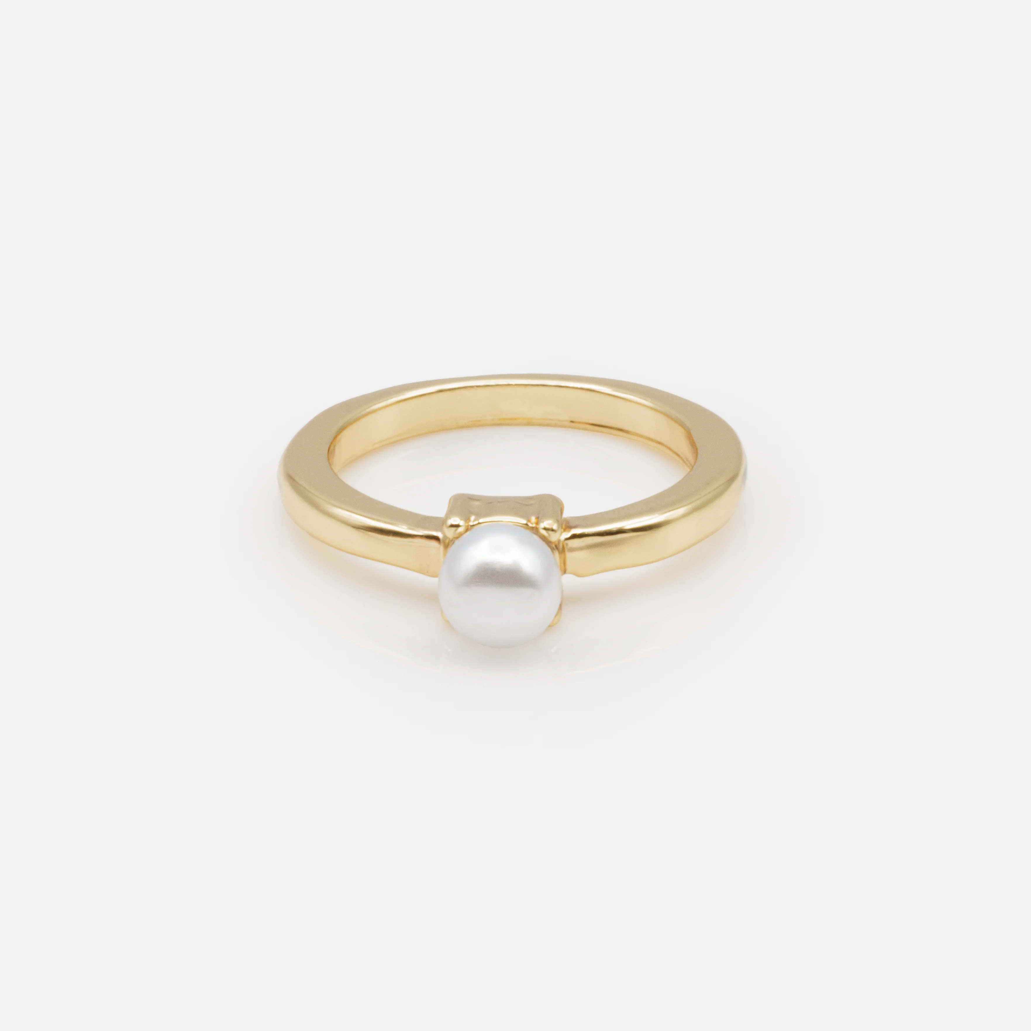 Bague dorée perle solitaire