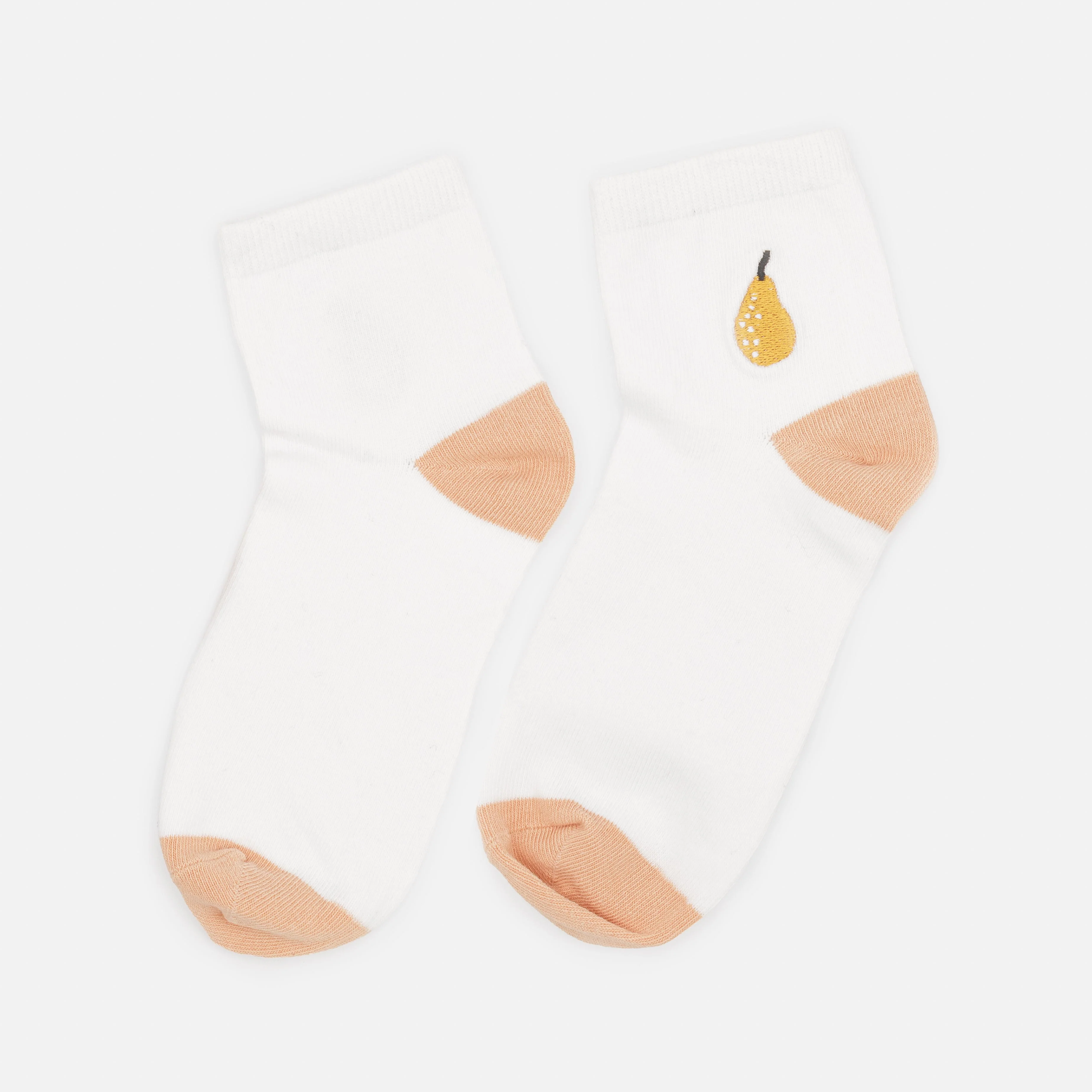 Bas cheville blancs avec broderie poire orangée