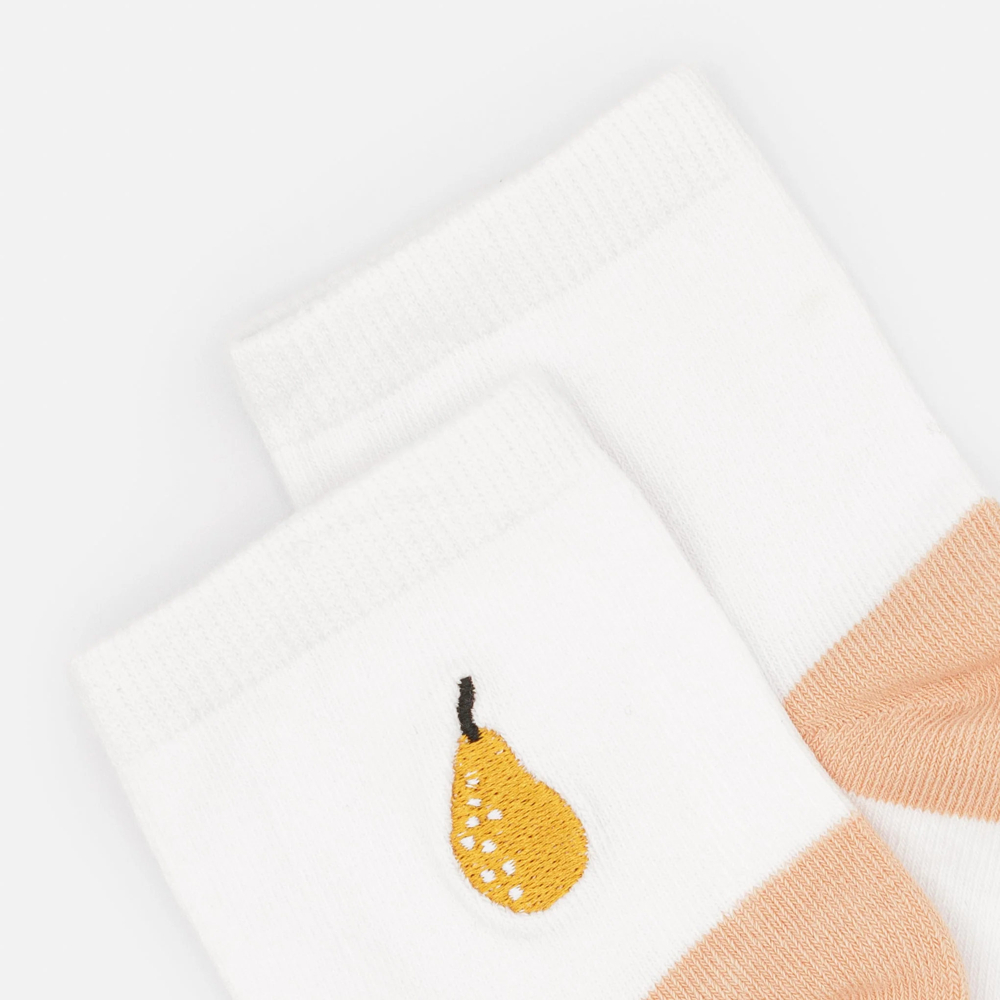 Bas cheville blancs avec broderie poire orangée - Image 2