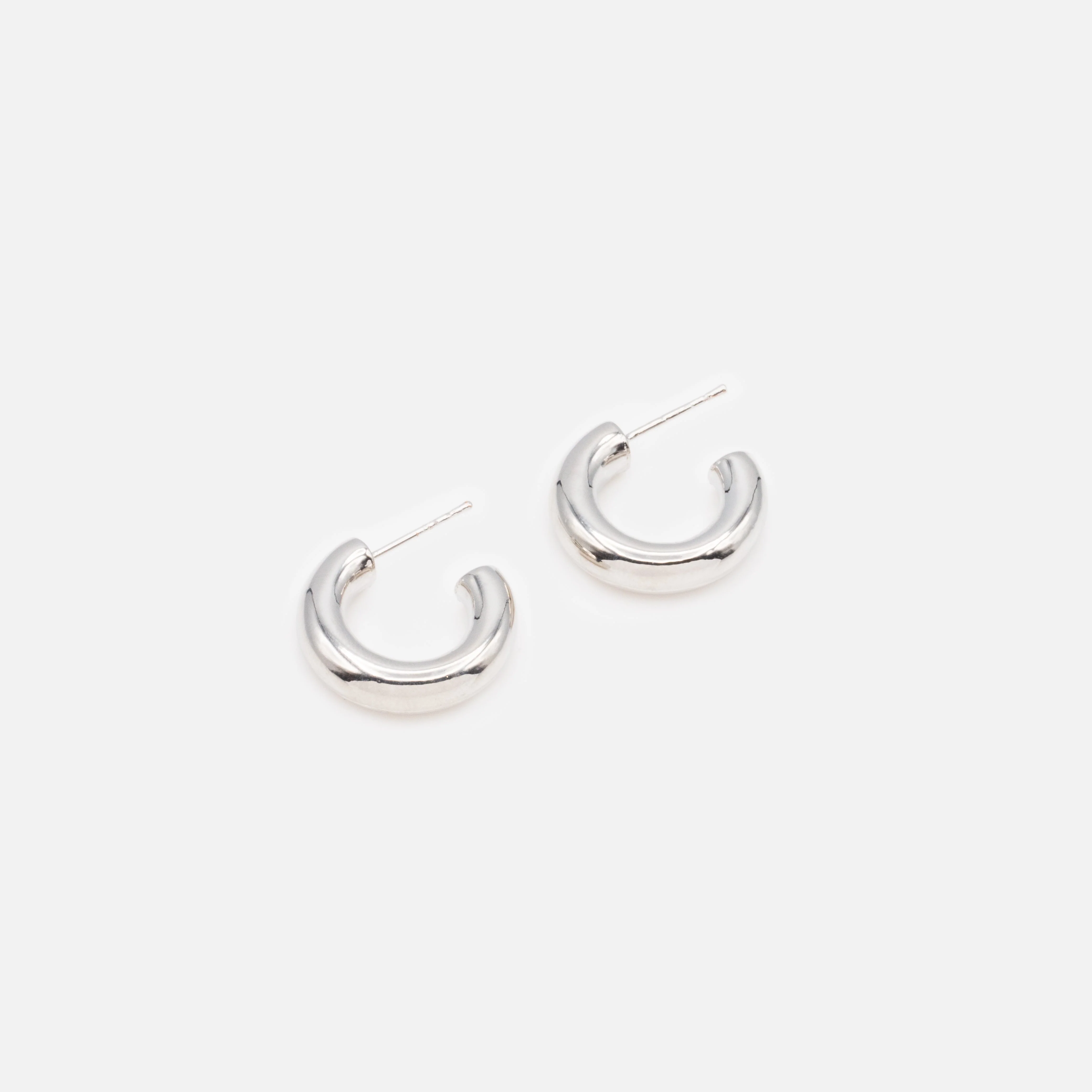 Boucles d'oreilles anneaux argentés épais en acier inoxydable - Image 2