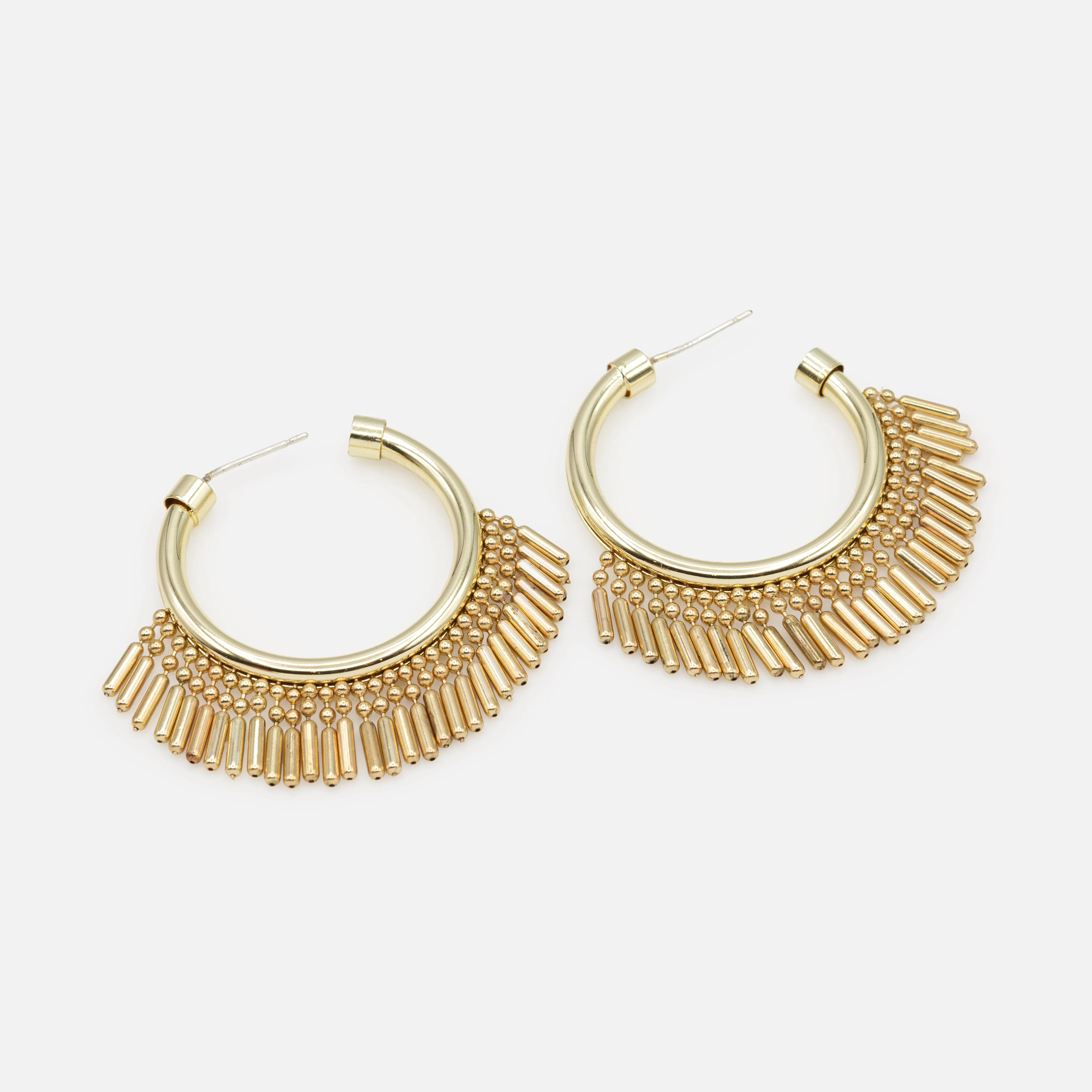 Boucles d'oreilles anneaux dorés à frange - Image 2