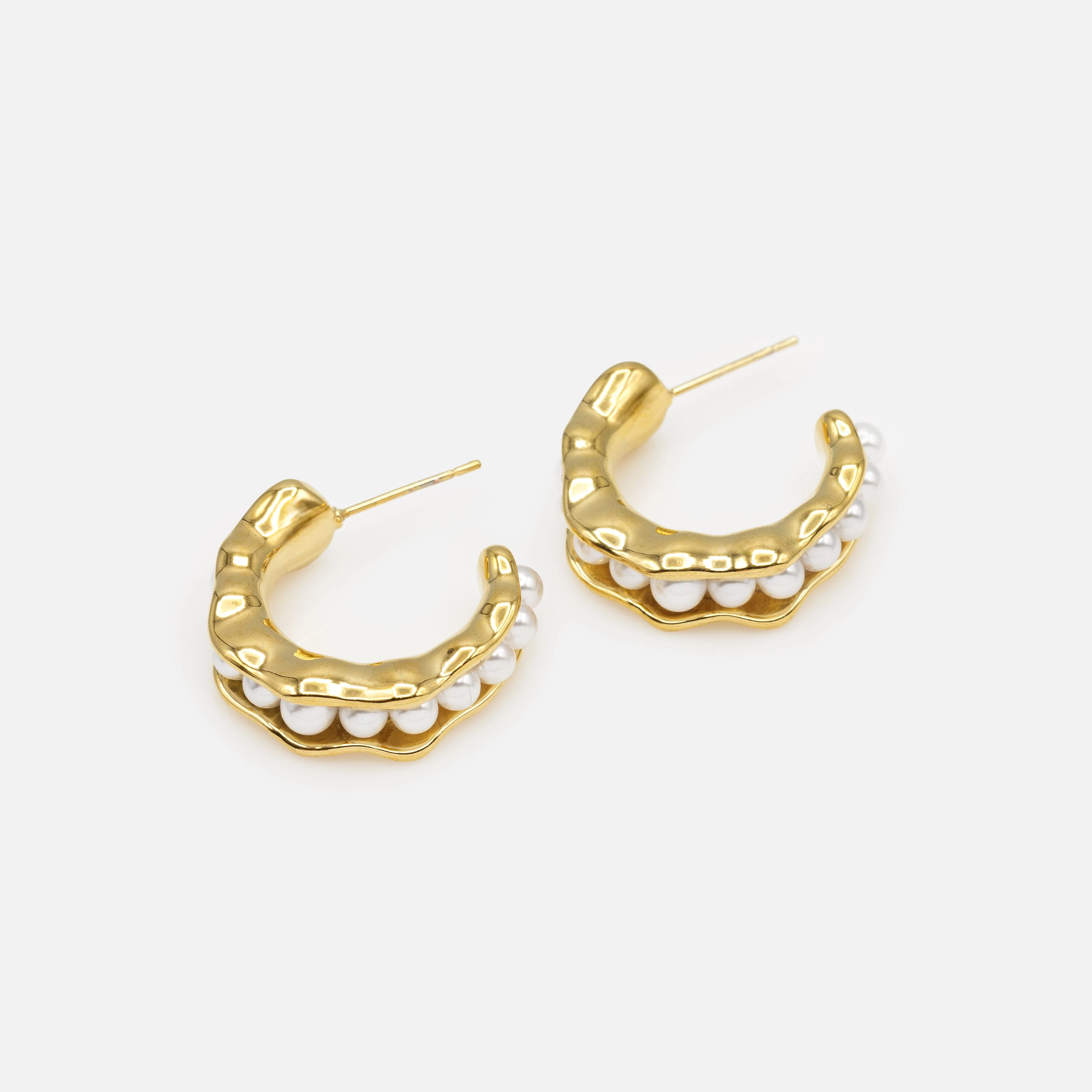 Boucles d'oreilles anneaux dorés ouverts insertion de perles synthétiques - Image 2
