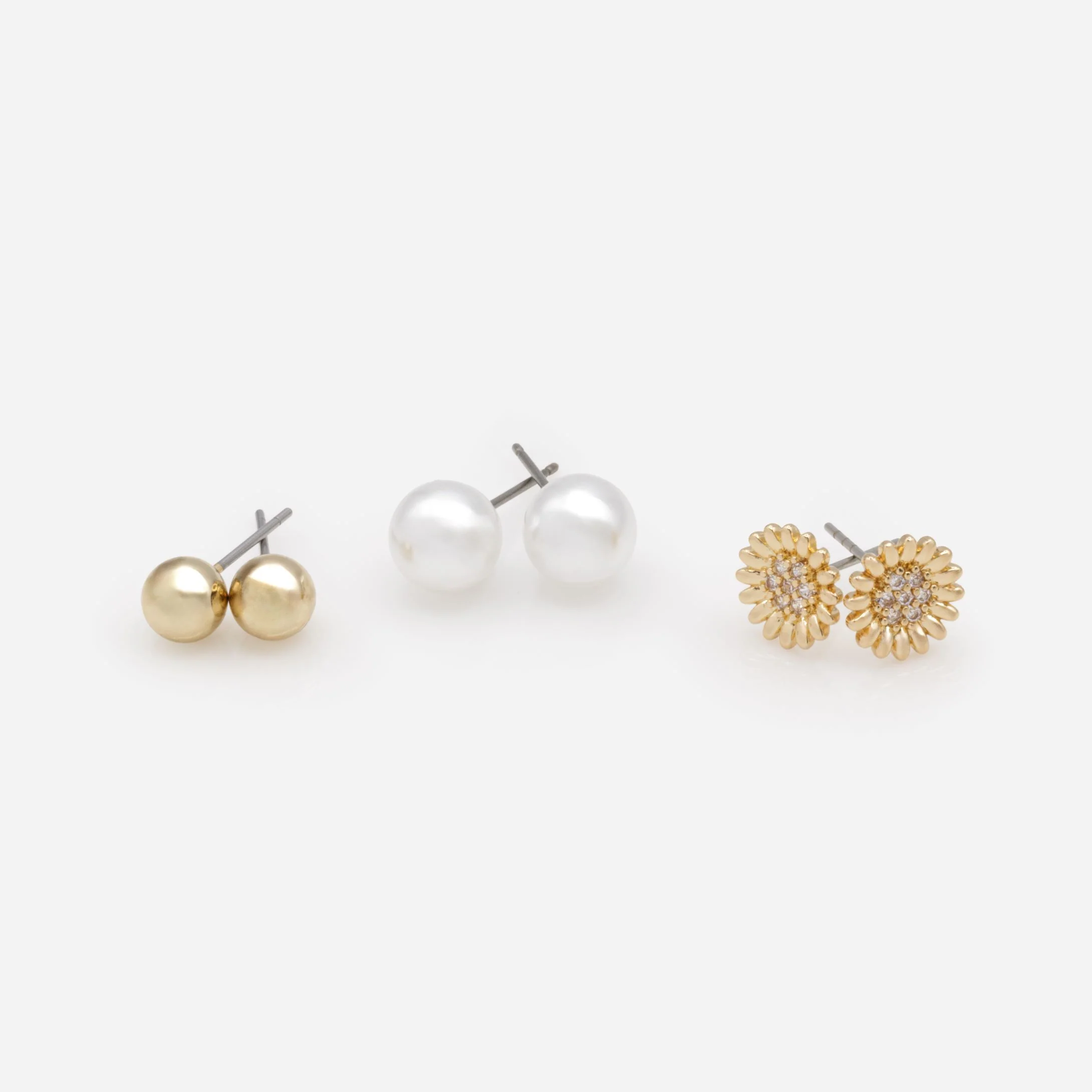 Trio de boucles d'oreilles fixes dorées avec tournesols - Image 2