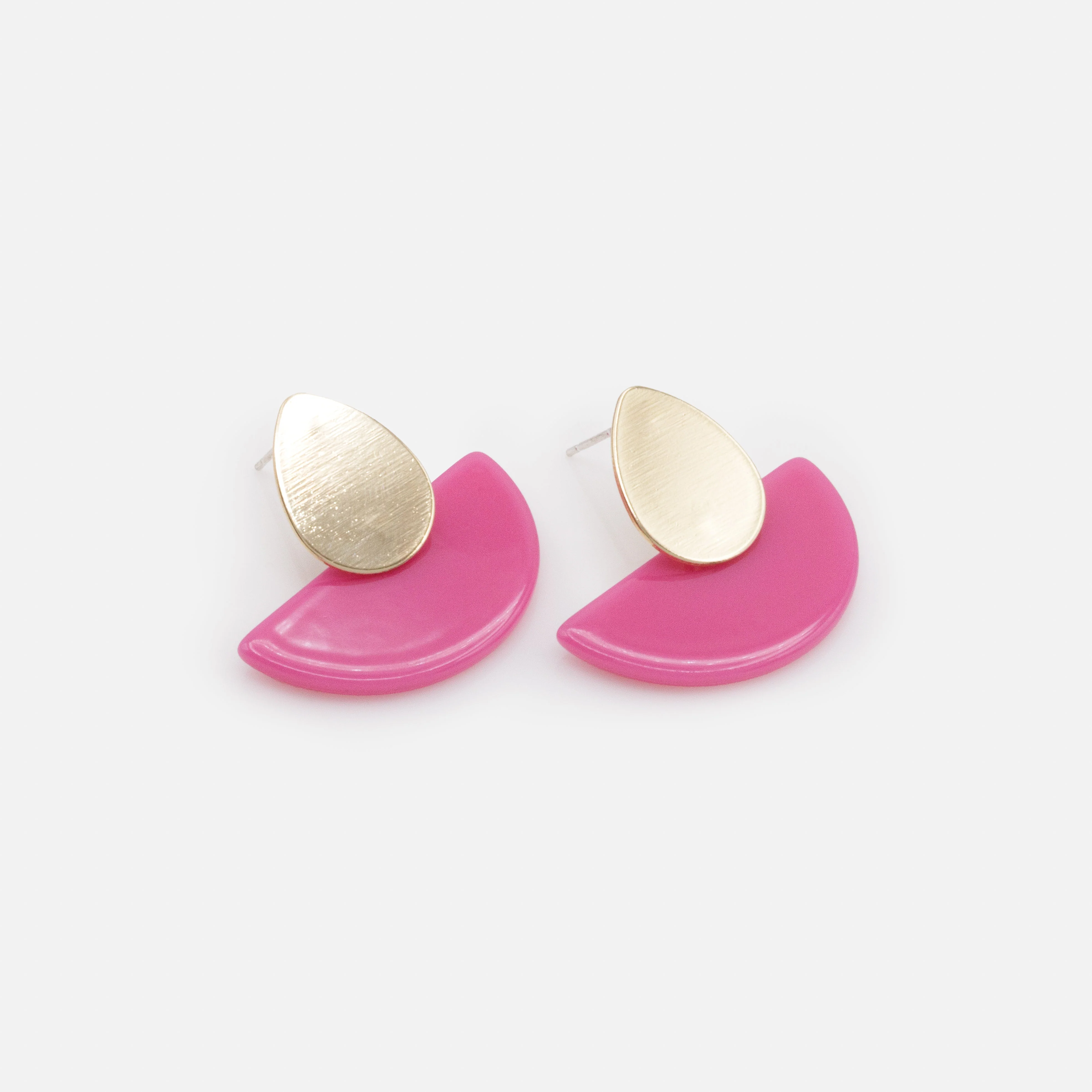 Boucles d'oreilles dorées avec base en acétate rose - Image 2