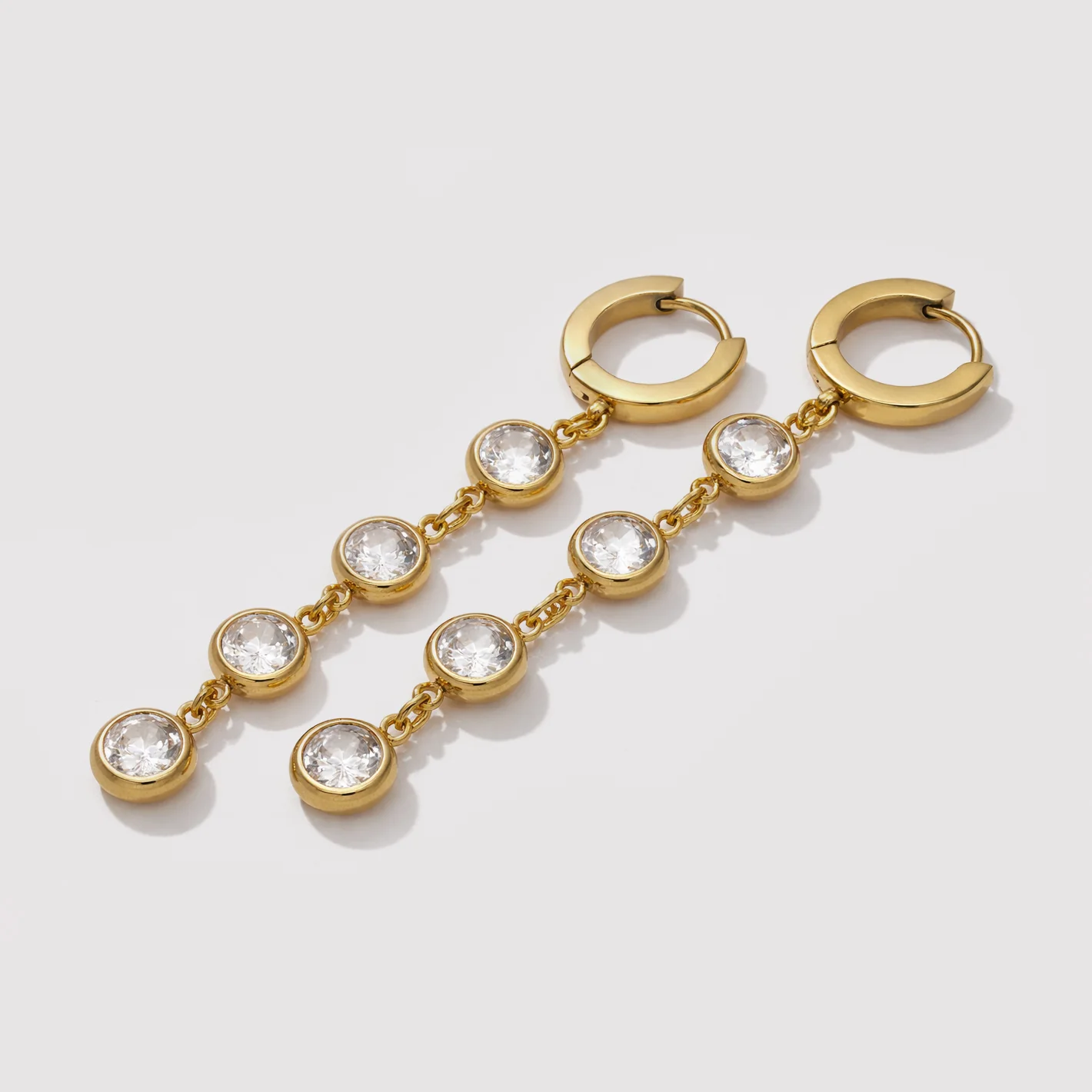 Boucles d'oreilles dorées en acier inoxydable suspension de zircons cubiques