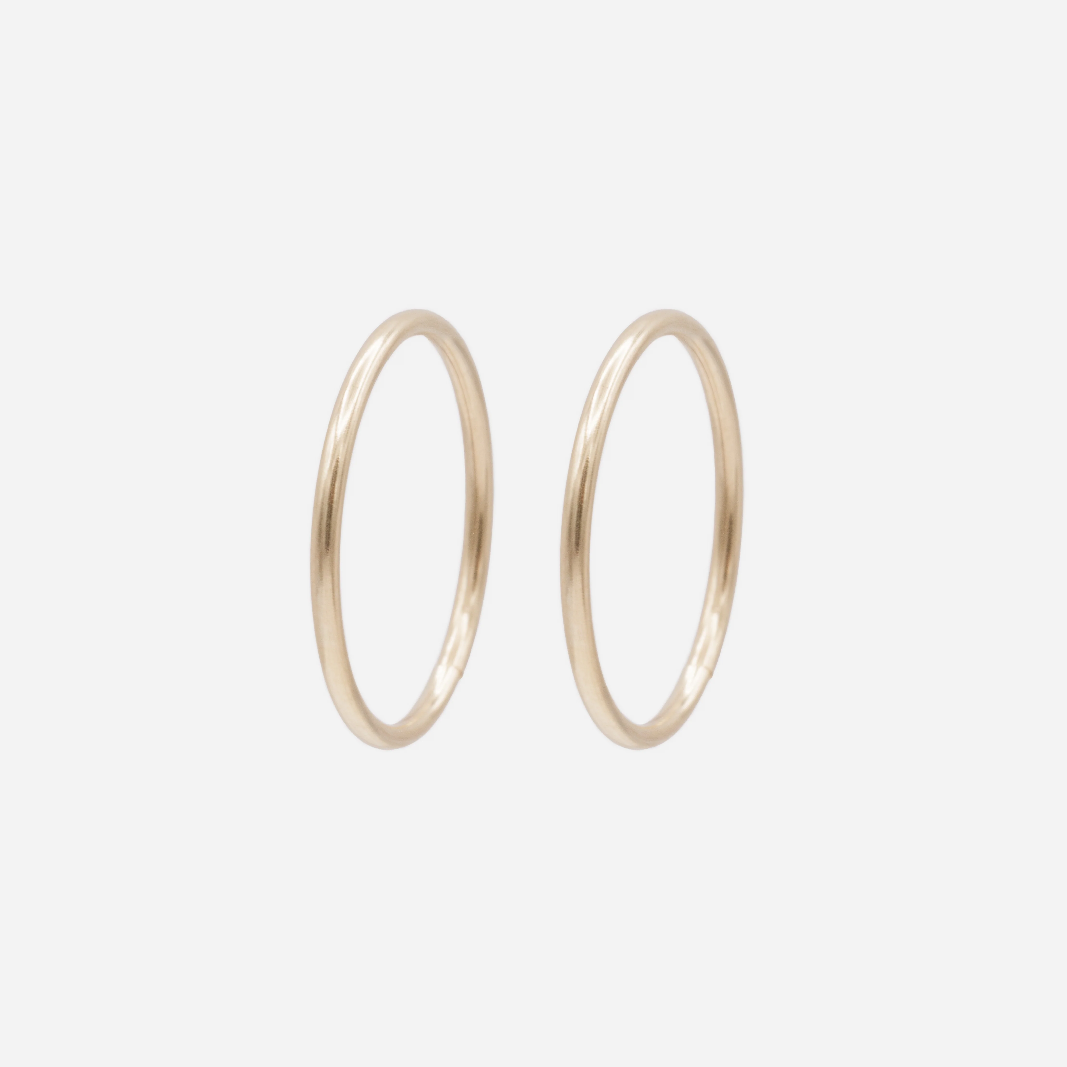 Boucles d'oreilles dormeuses 14 mm en or 10 carats