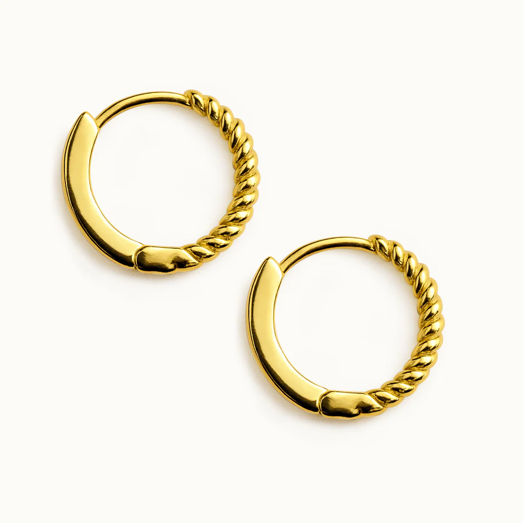 Boucles d'oreilles huggies 15 mm à demi torsadées en or vermeil - Image 3