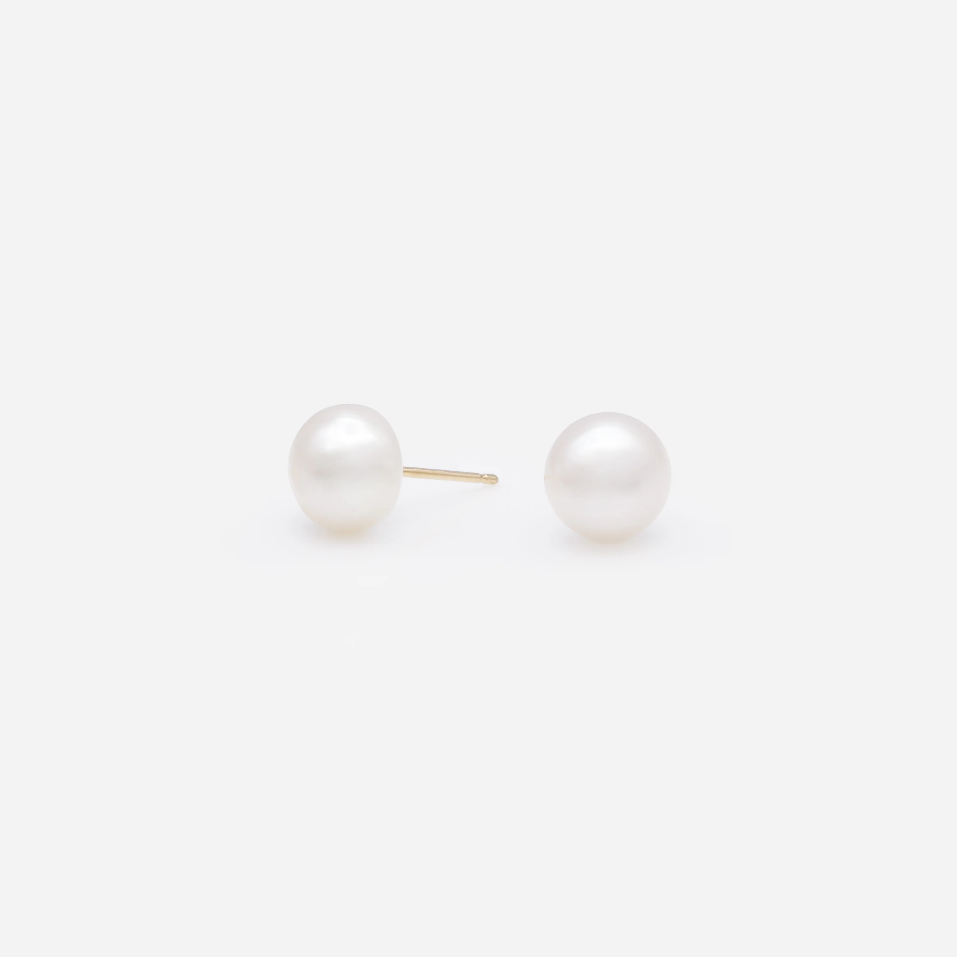 Boucles d'oreilles perles d'eau douce 7 à 7,5 mm avec tige en or 14 carats - Image 2