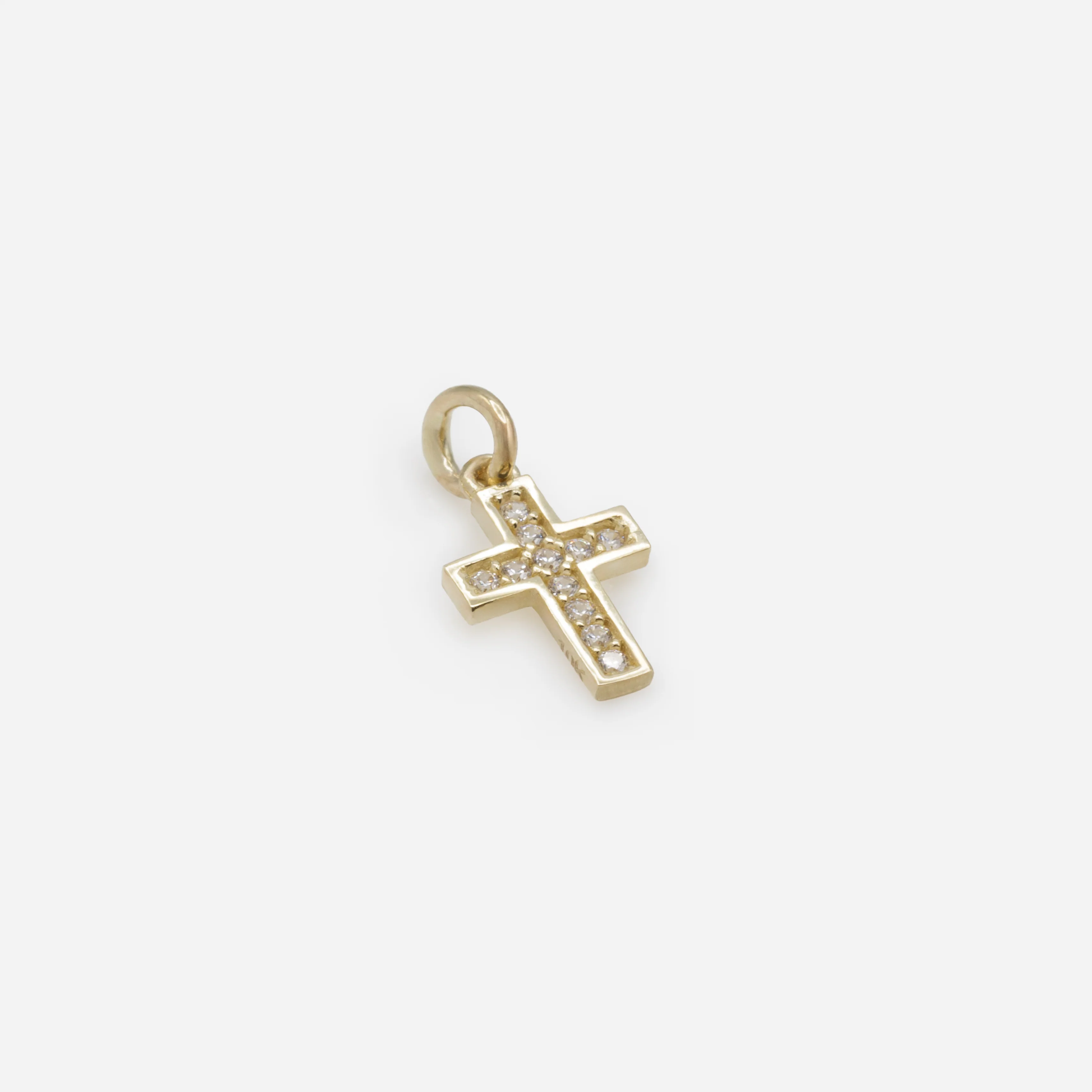 Breloque petite croix avec intérieur en zircons cubiques en or 10 carats - Image 2