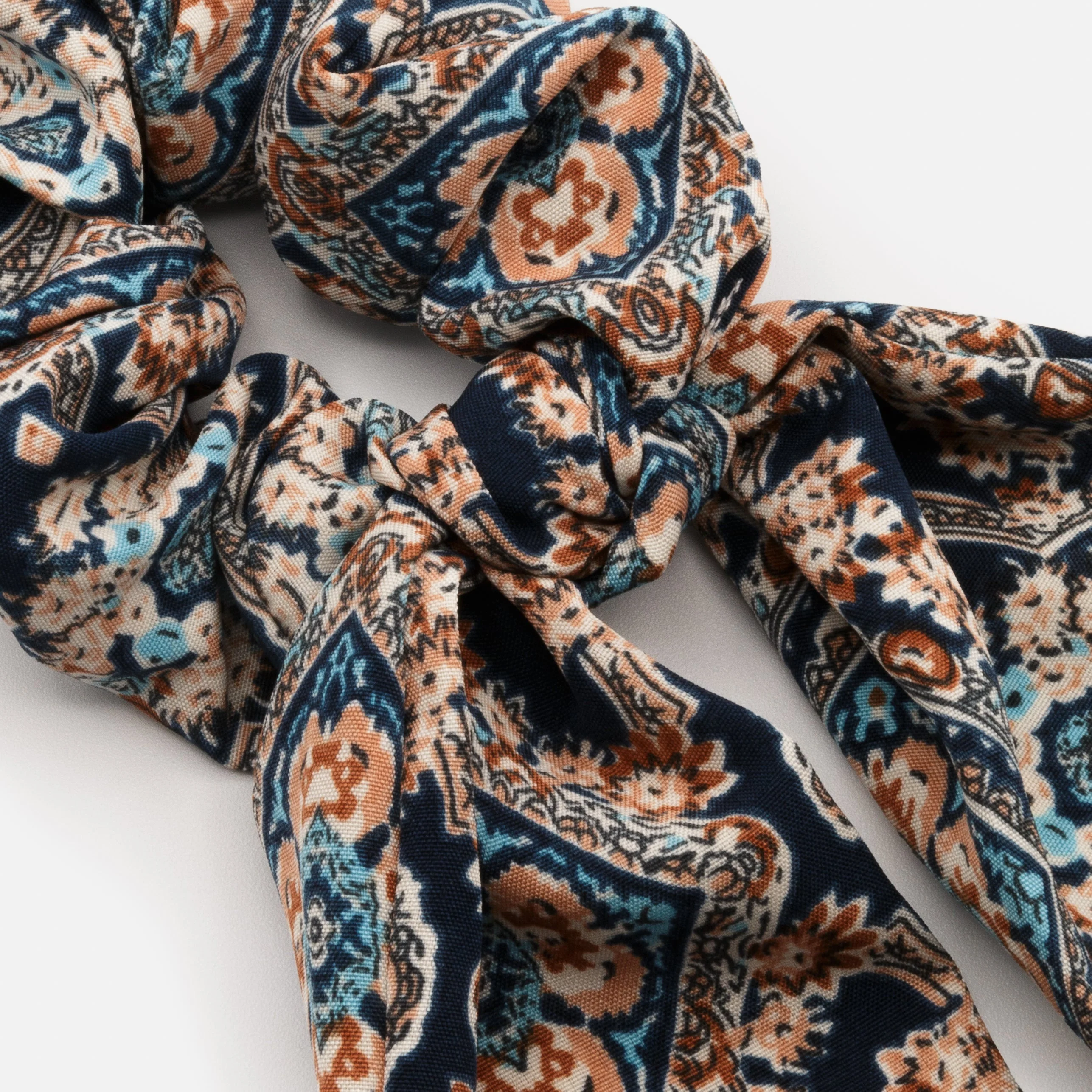 Chouchou Ă motif paisley effet boucle - Image 2