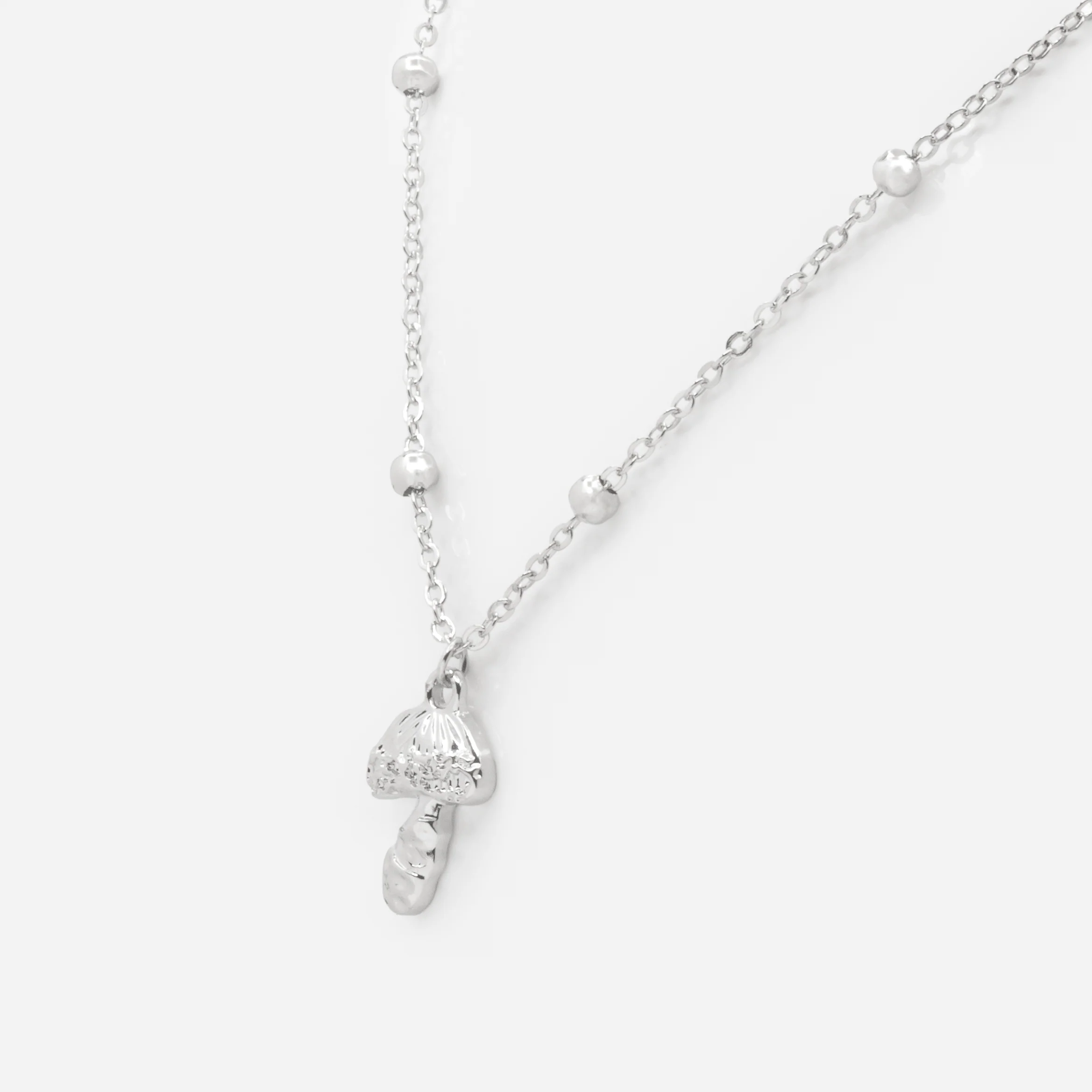 Collier argenté avec breloque champignon - Image 2