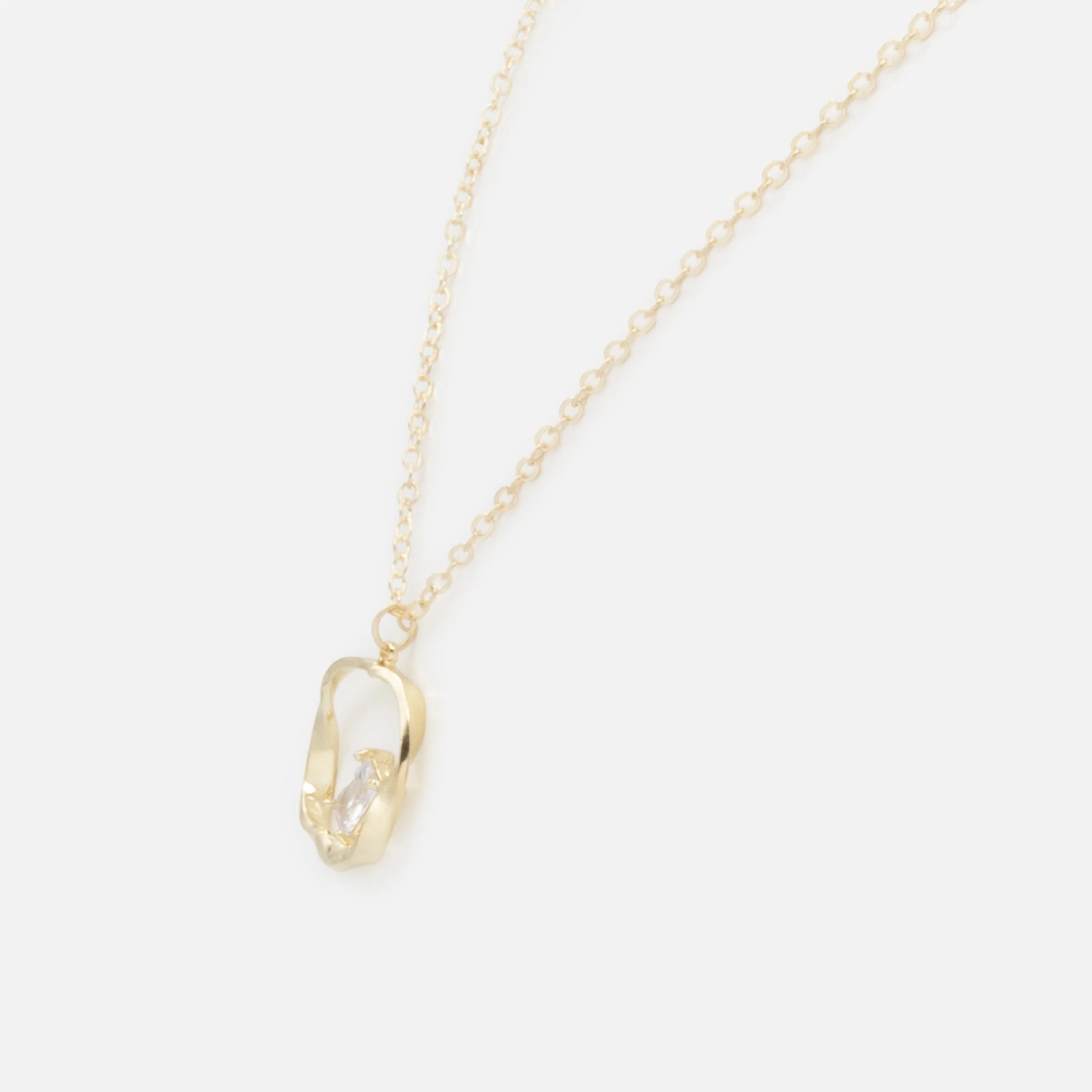 Collier doré breloque cercle torsadé avec pierre translucide - Image 2