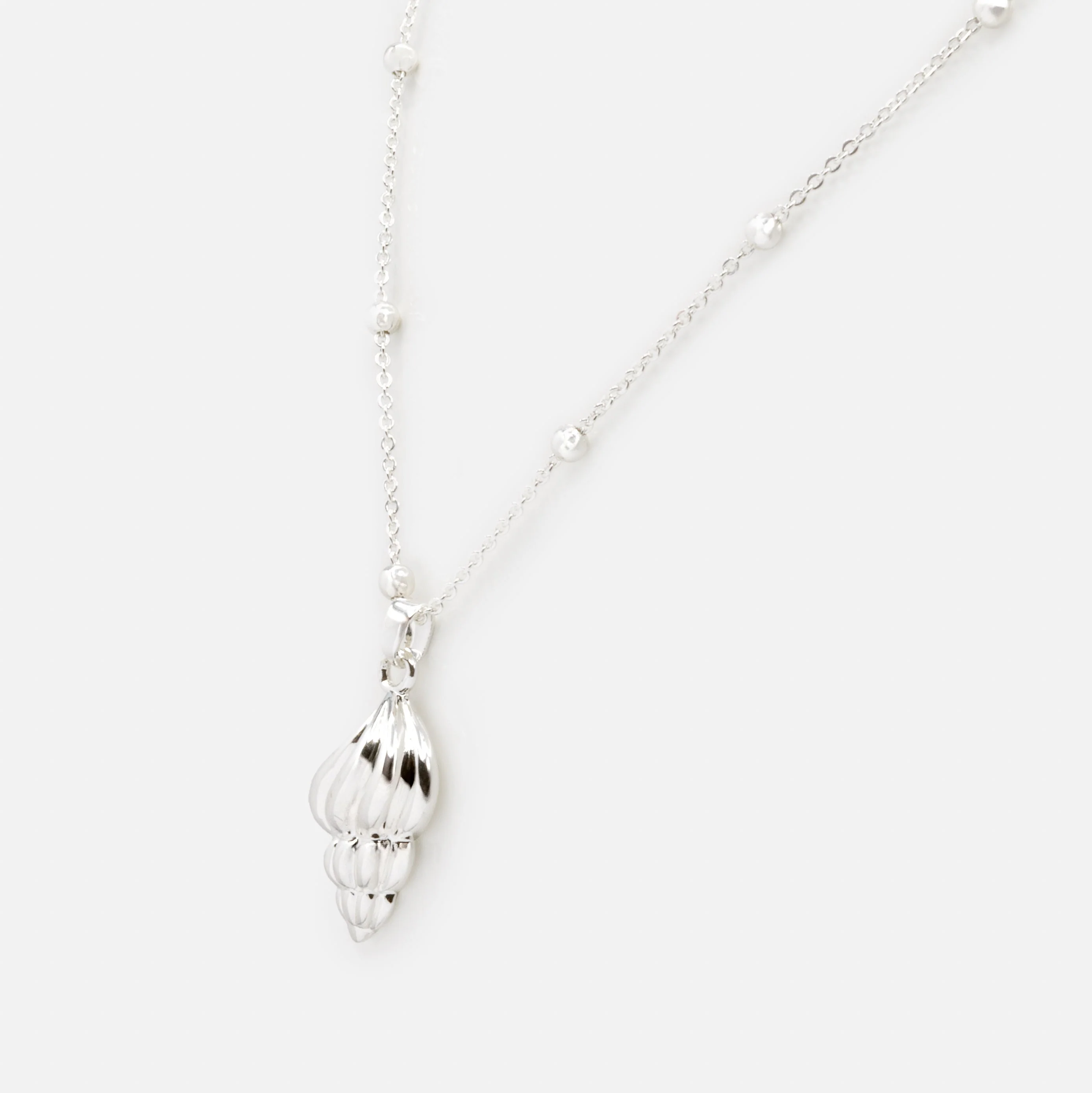 Collier argenté coquillage en spirale - Image 2