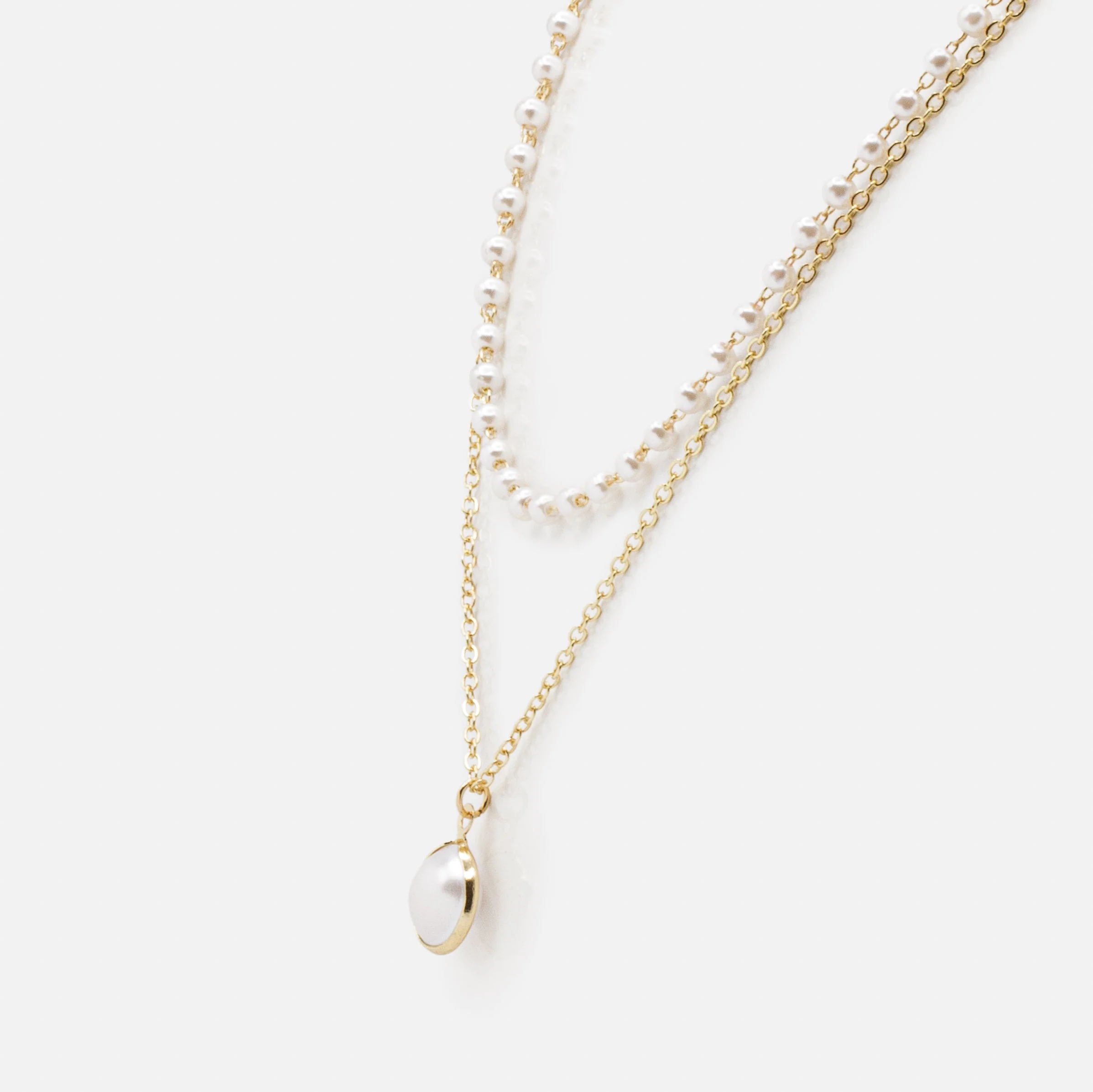 Collier double chaîne pendentif perle synthétique dans son anneau doré - Image 2