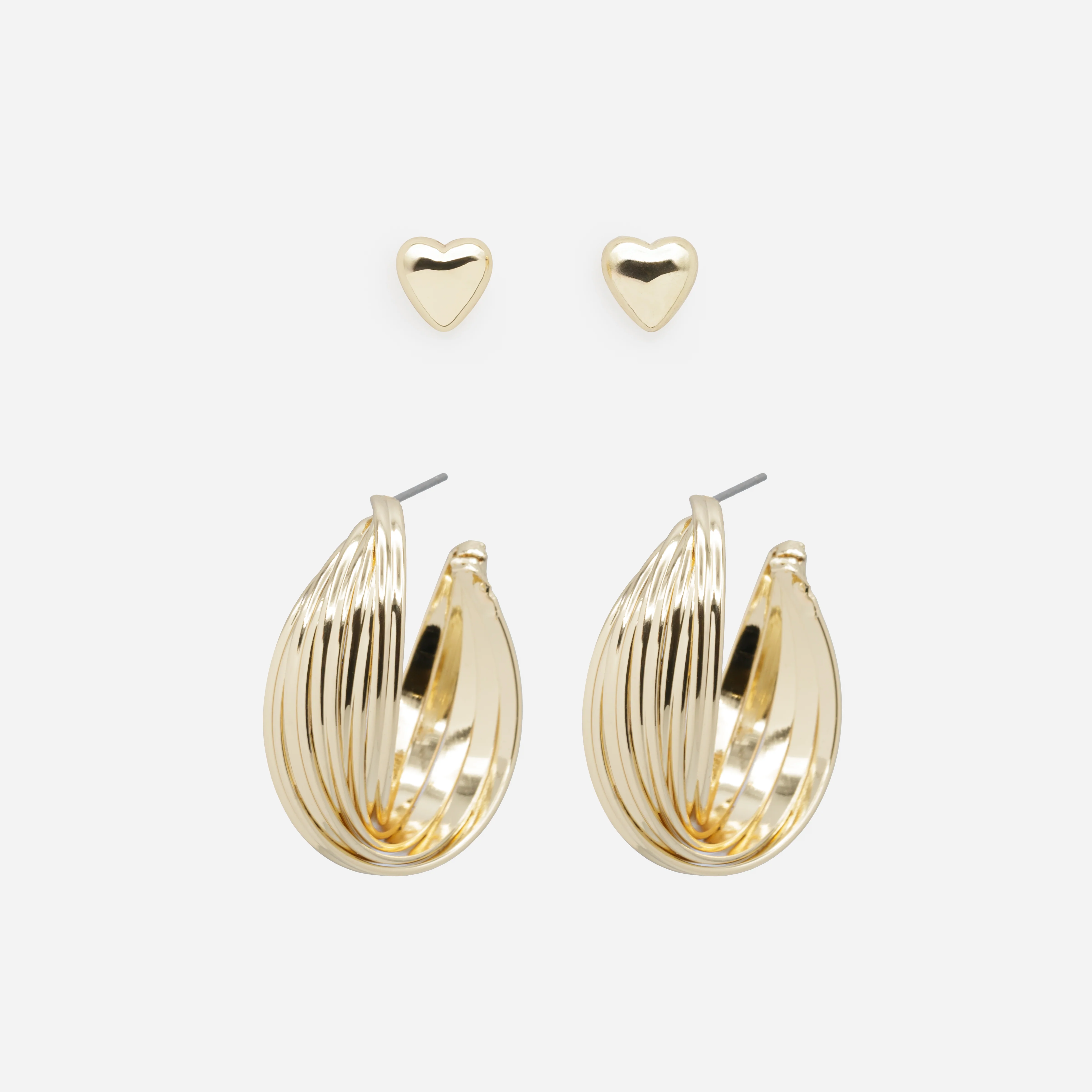 Duo de boucles d'oreilles coeurs et anneaux dorés entremêlés
