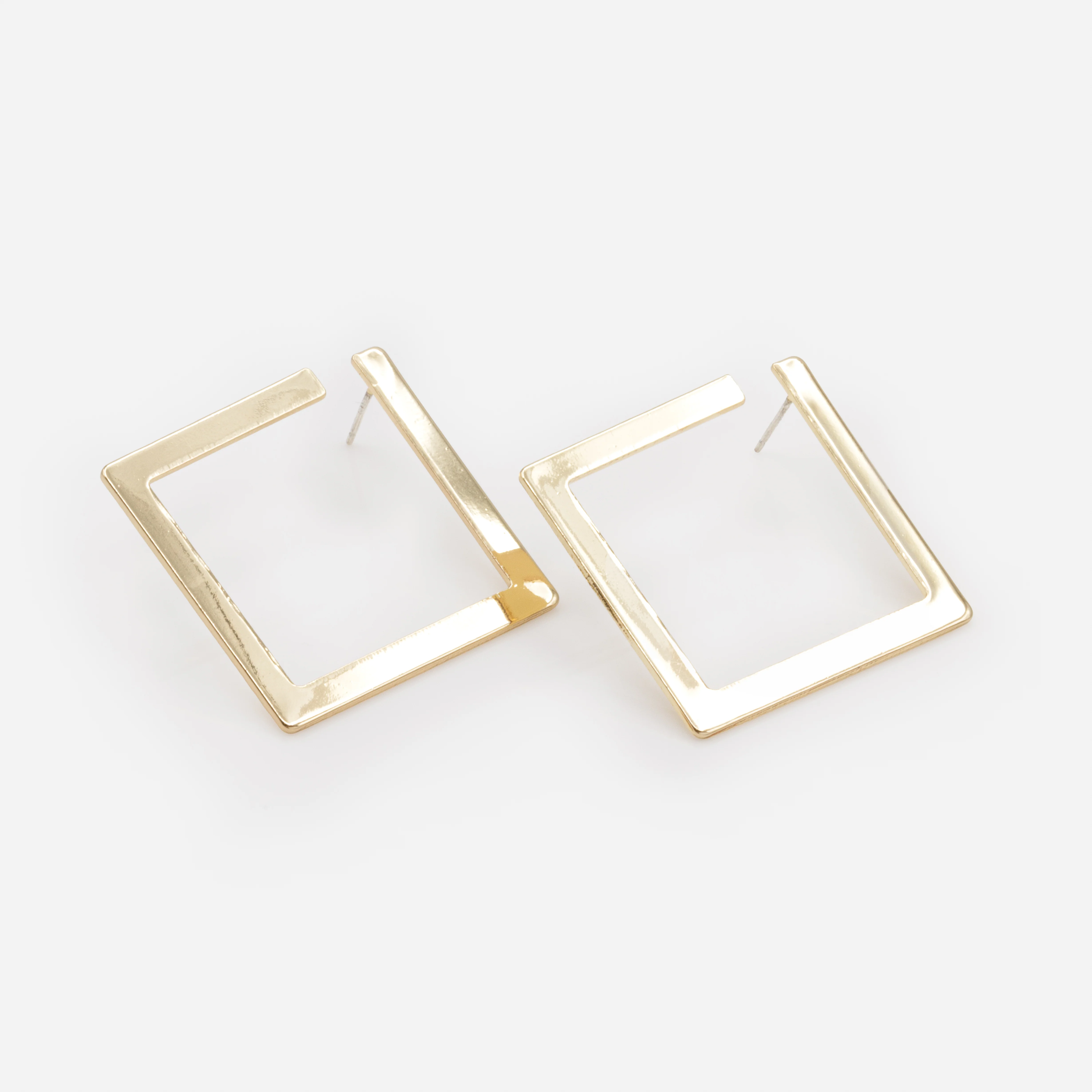 Boucles d'oreilles carrés dorés - Image 2