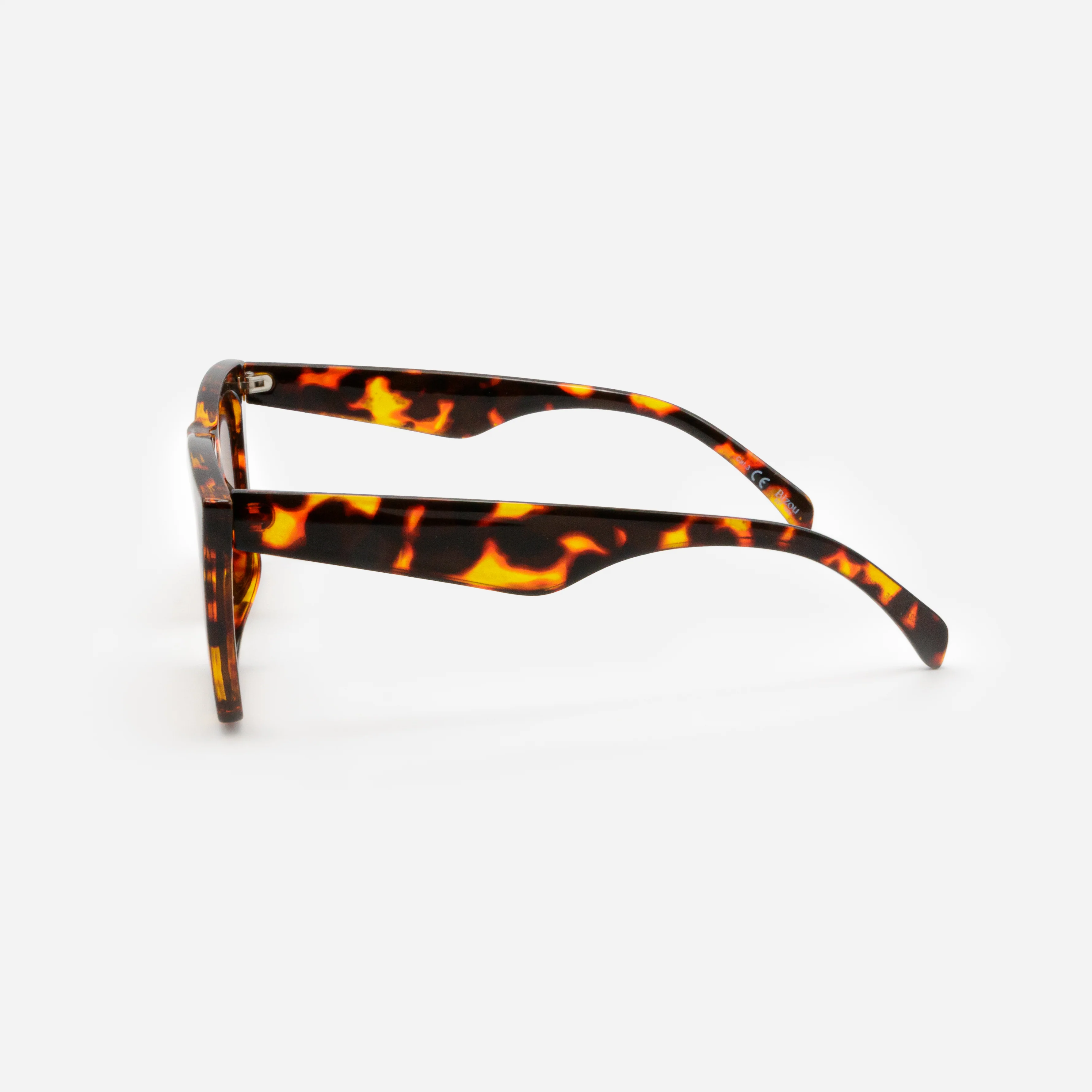Lunettes de soleil écaille de tortue avec verres bruns en pointe - Image 2