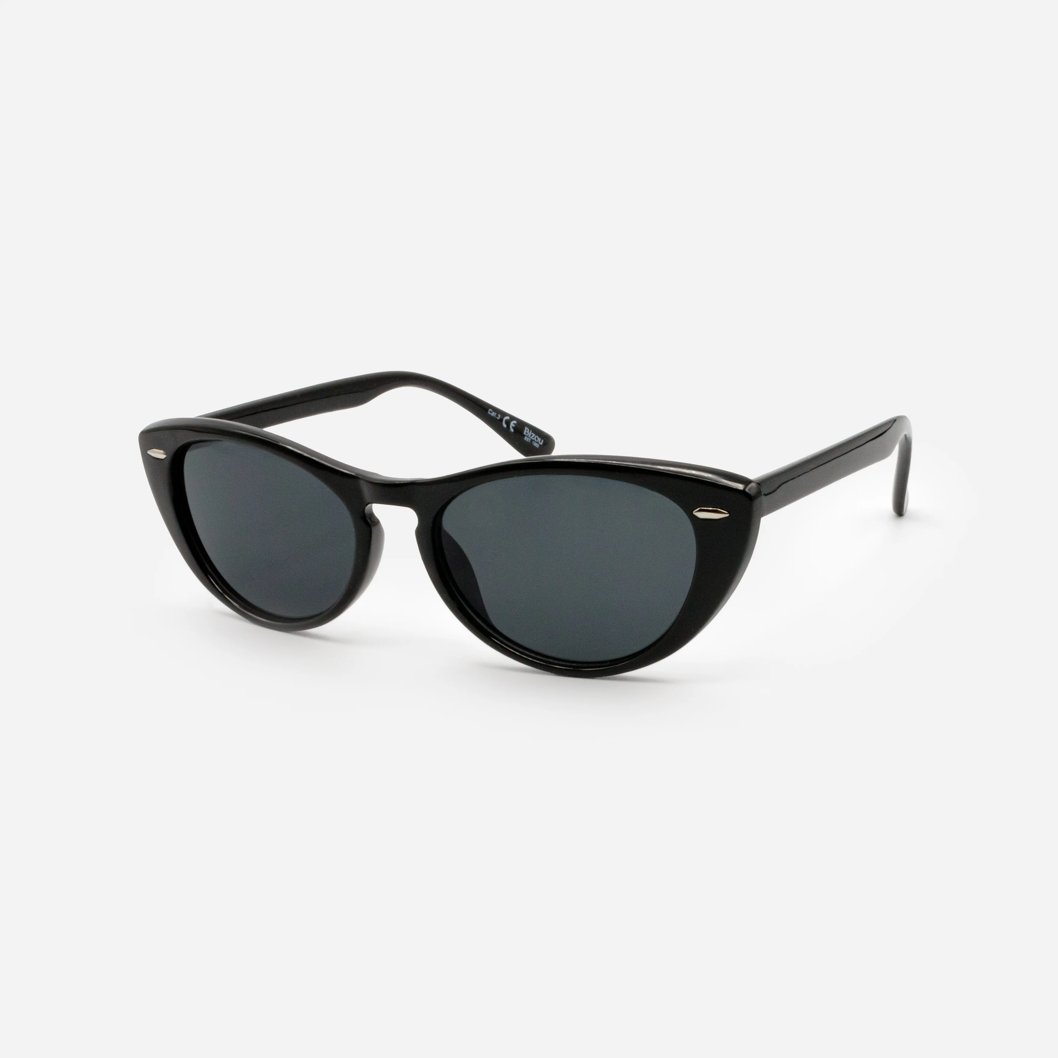 Lunettes de soleil ovales noires avec verres noirs