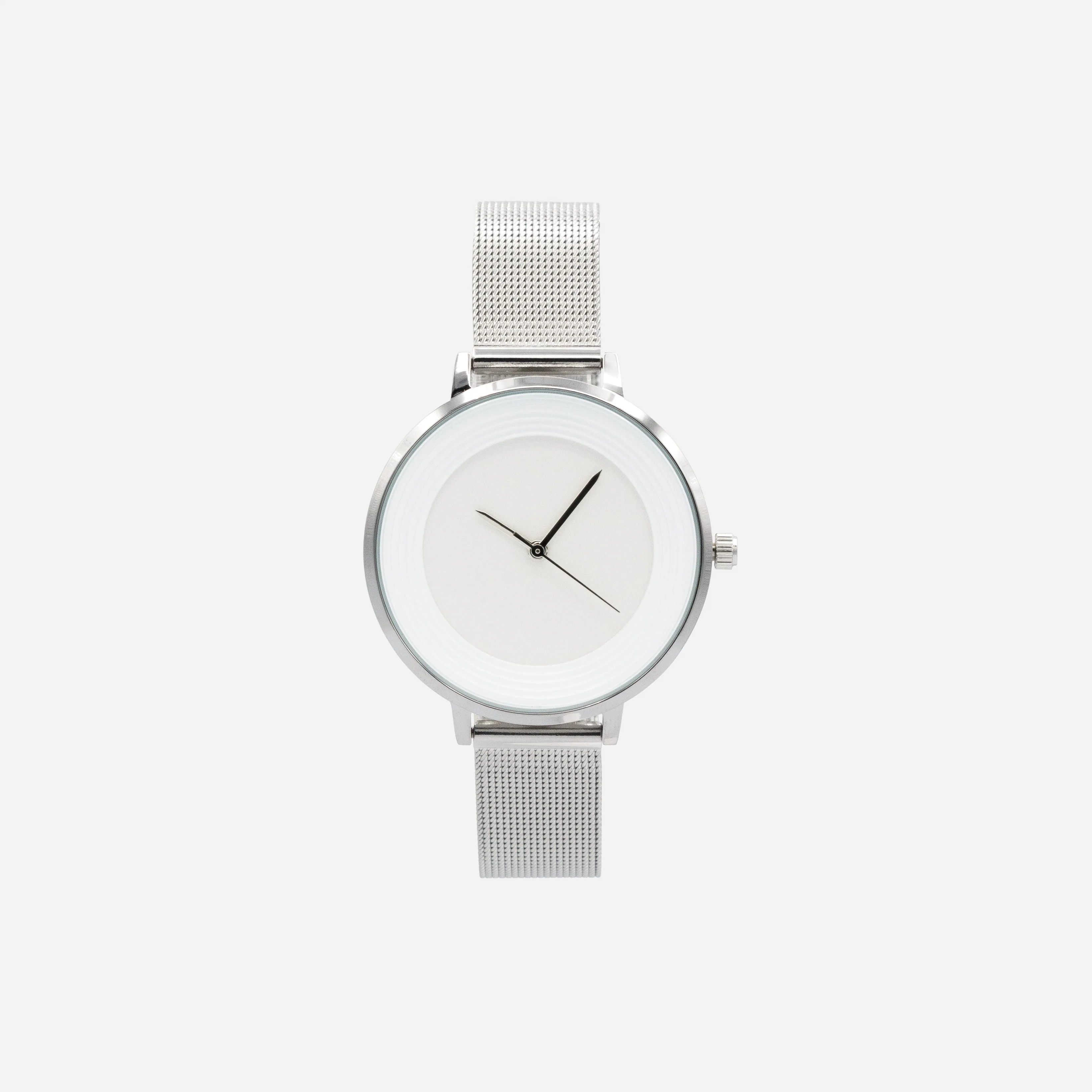 Montre argentée à boîtier rond et cadran blanc en acier inoxydable