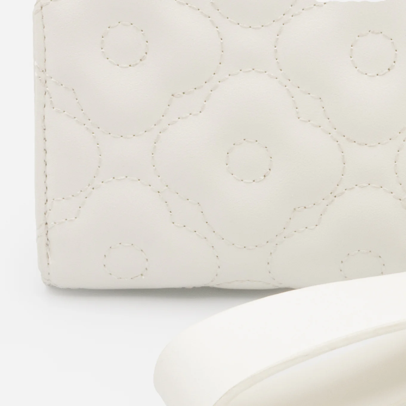 Portefeuille ivoire double matelassé à motif floral - Image 4