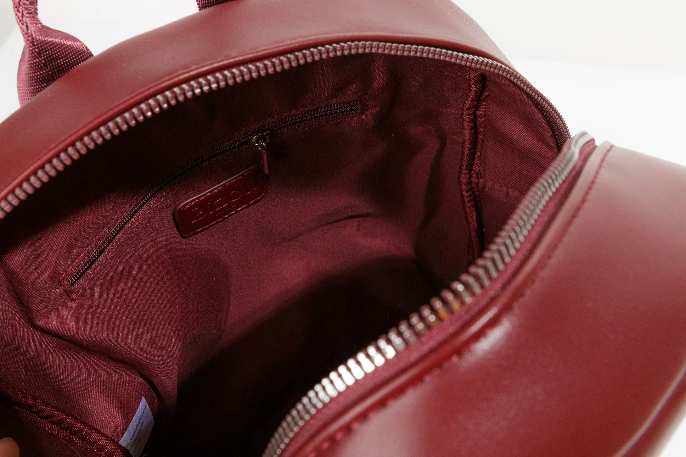 Sac à dos rouge vin avec sangles en nylon - Image 4