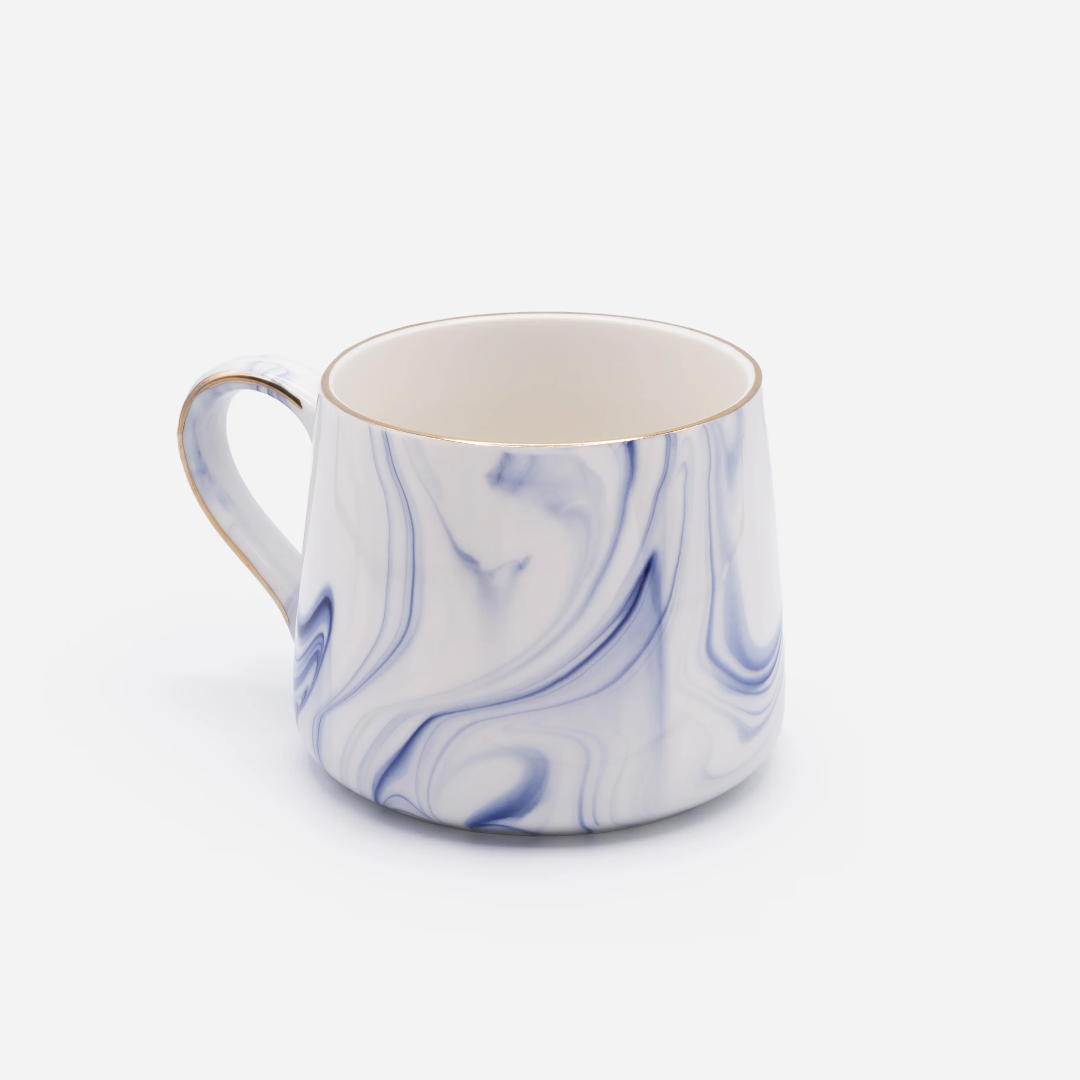 Tasse blanche avec marbrures bleues en céramique - Image 2