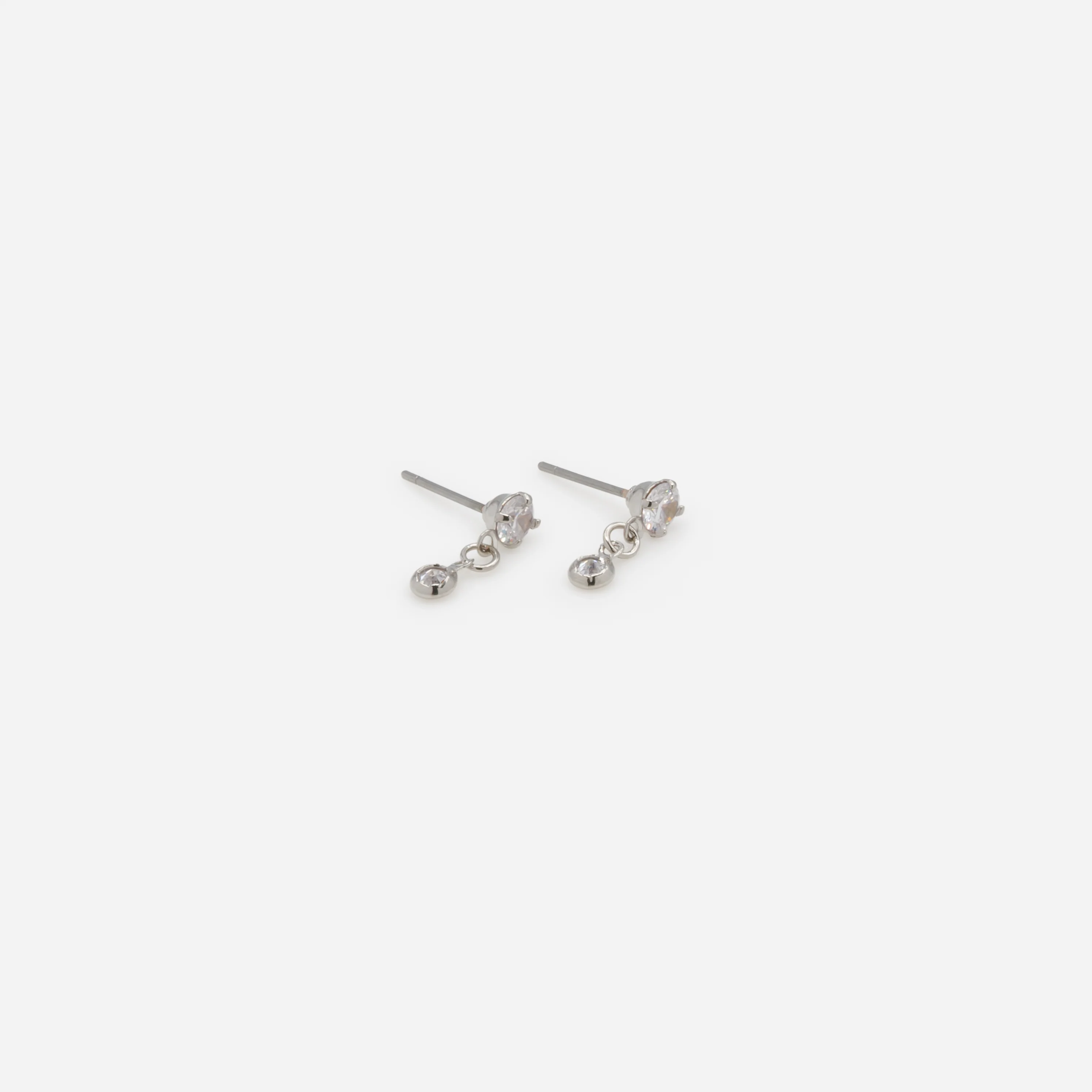 Trio de boucles d'oreilles argentées avec zircons cubiques - Image 4